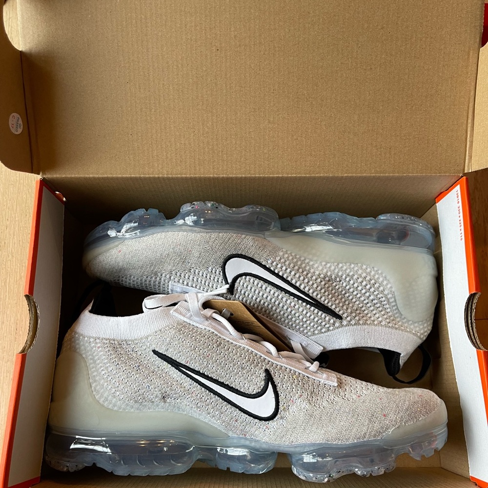 Brand NEW!! Men’s Nike Vapormax!!